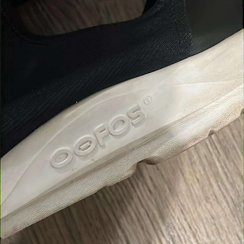 OOFOS OOmg Sport Slip-On Sneaker Shoes Men’s Size 10.5